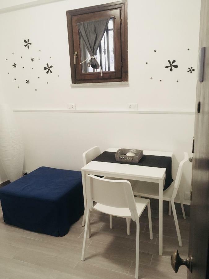 Around Cassaro Holiday House 팔레르모 외부 사진